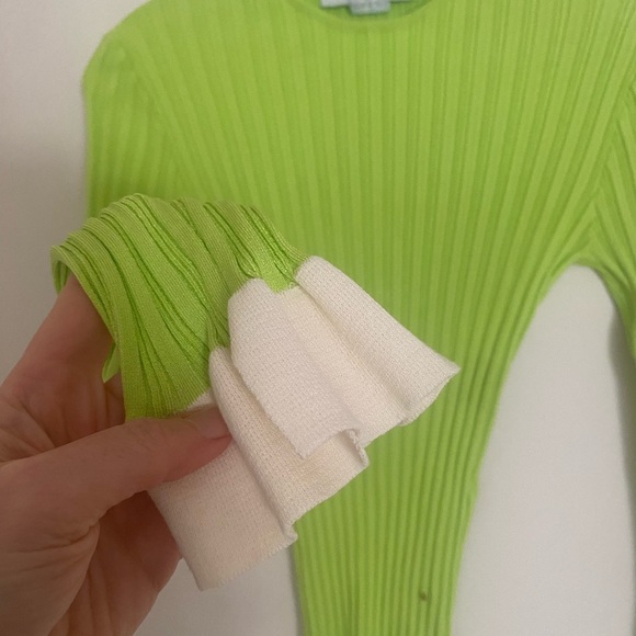 esteban cortazar lime green ribbed sweater with ruffled sleeves size XS Italy - Picture 3 of 6